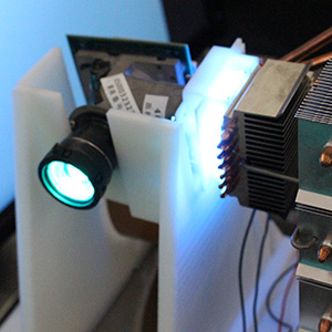 PVLCプロジェクタにおける光源制御とその応用