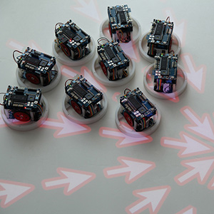 NavigaTorch: ハンドヘルドな可視光通信プロジェクタを用いたロボット操作インタフェース