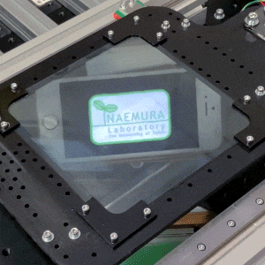 再帰透過光学素子の機械的振動による空中像の画質補正